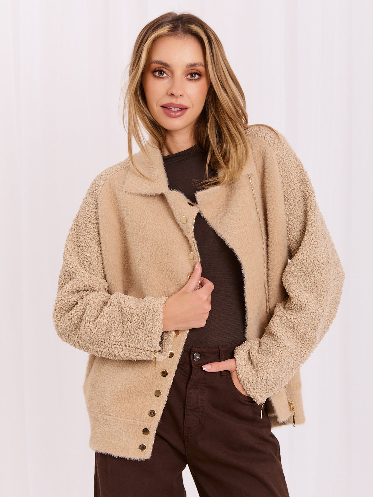 Chaqueta Alpaca Beige con Cuello