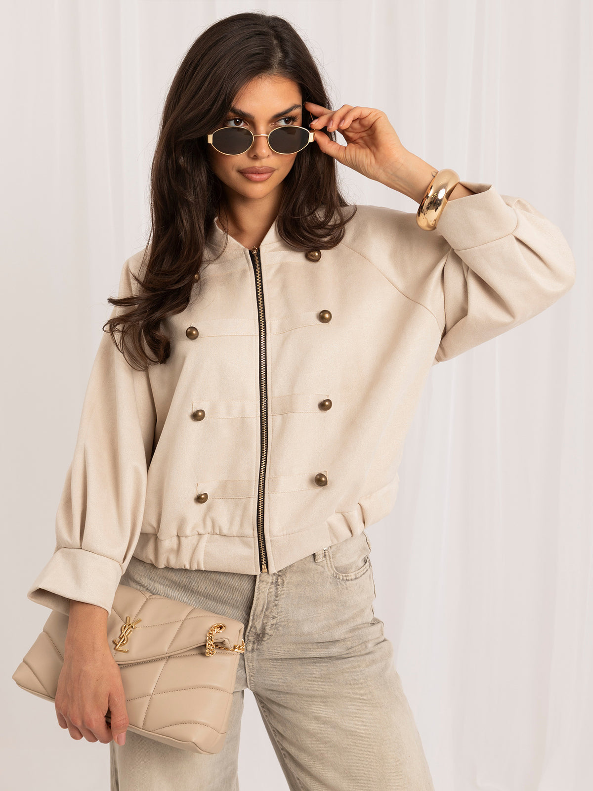 Chaqueta Napoleón Beige con Cuello Alto