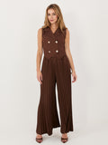 Conjunto chocolate con chaleco cruzado