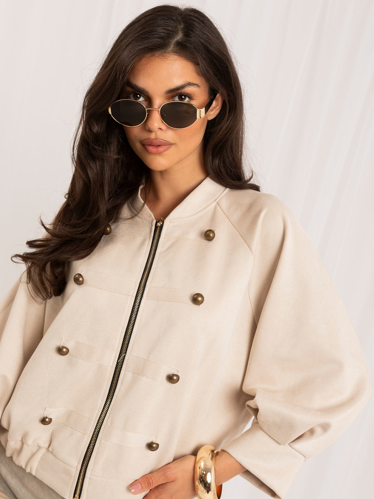 Chaqueta Napoleón Beige con Cuello Alto