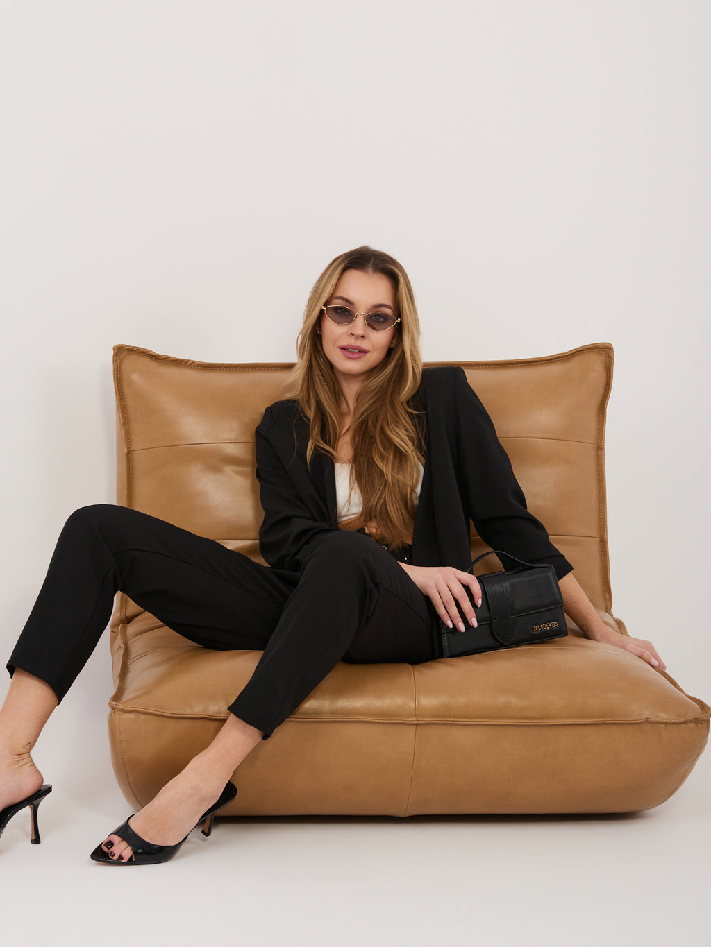 Conjunto traje negro con blazer RUE PARIS