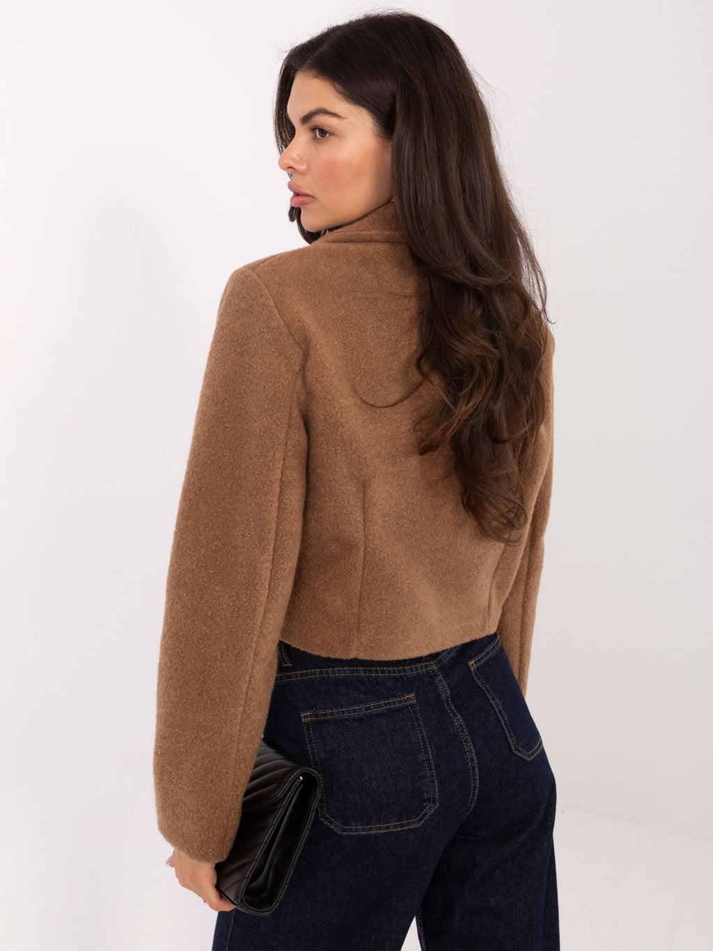 Abrigo corto camel estilo blazer