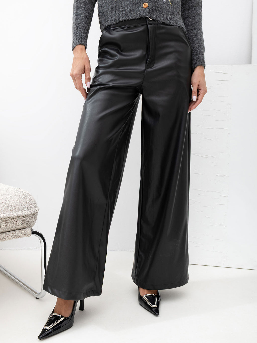 Pantalón ancho de ecopiel negro