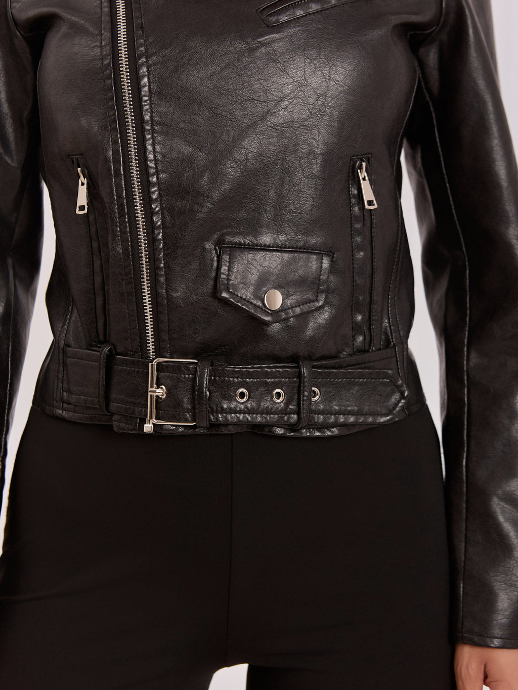 Chaqueta Biker Negra con Cinturón