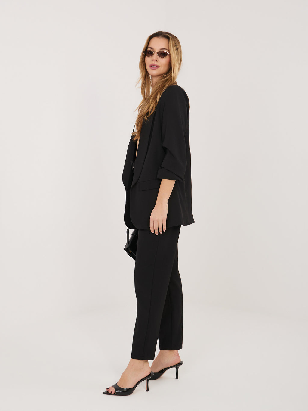 Conjunto traje negro con blazer RUE PARIS