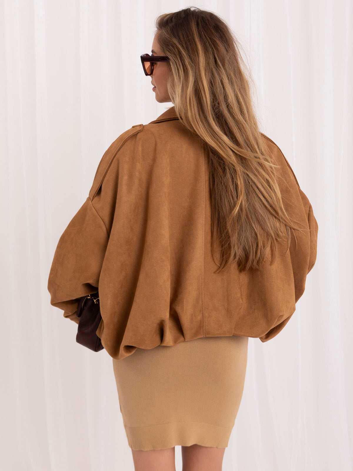 Chaqueta camel efecto ante con cuello