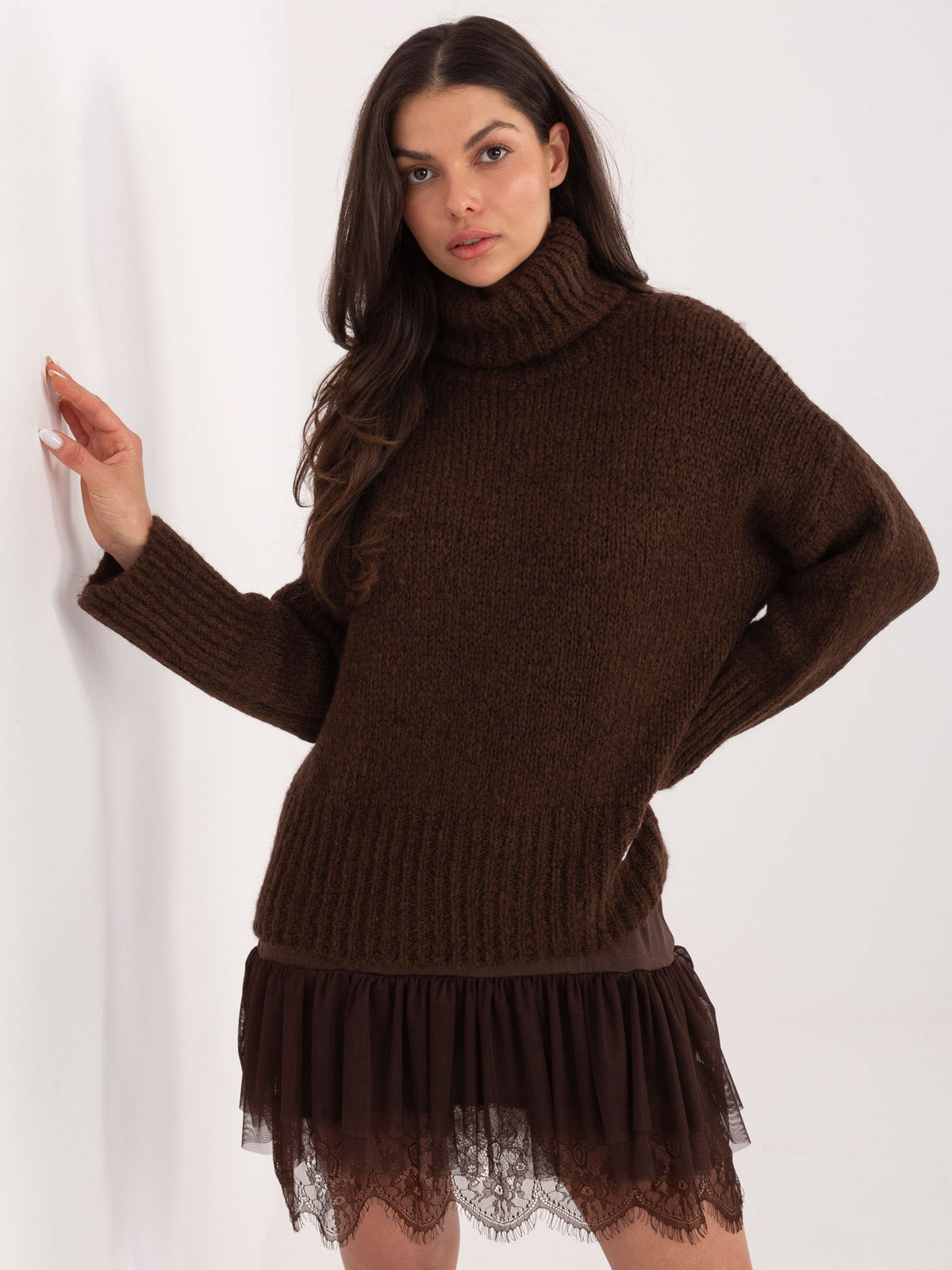 Jersey oversize cuello chimenea chocolate